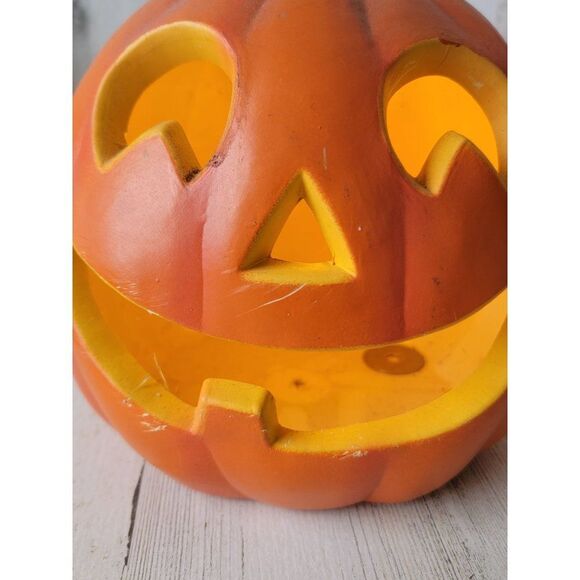 Happy Light up Jack O'Lantern Halloween pumpkin prop - Picture 3 of 12